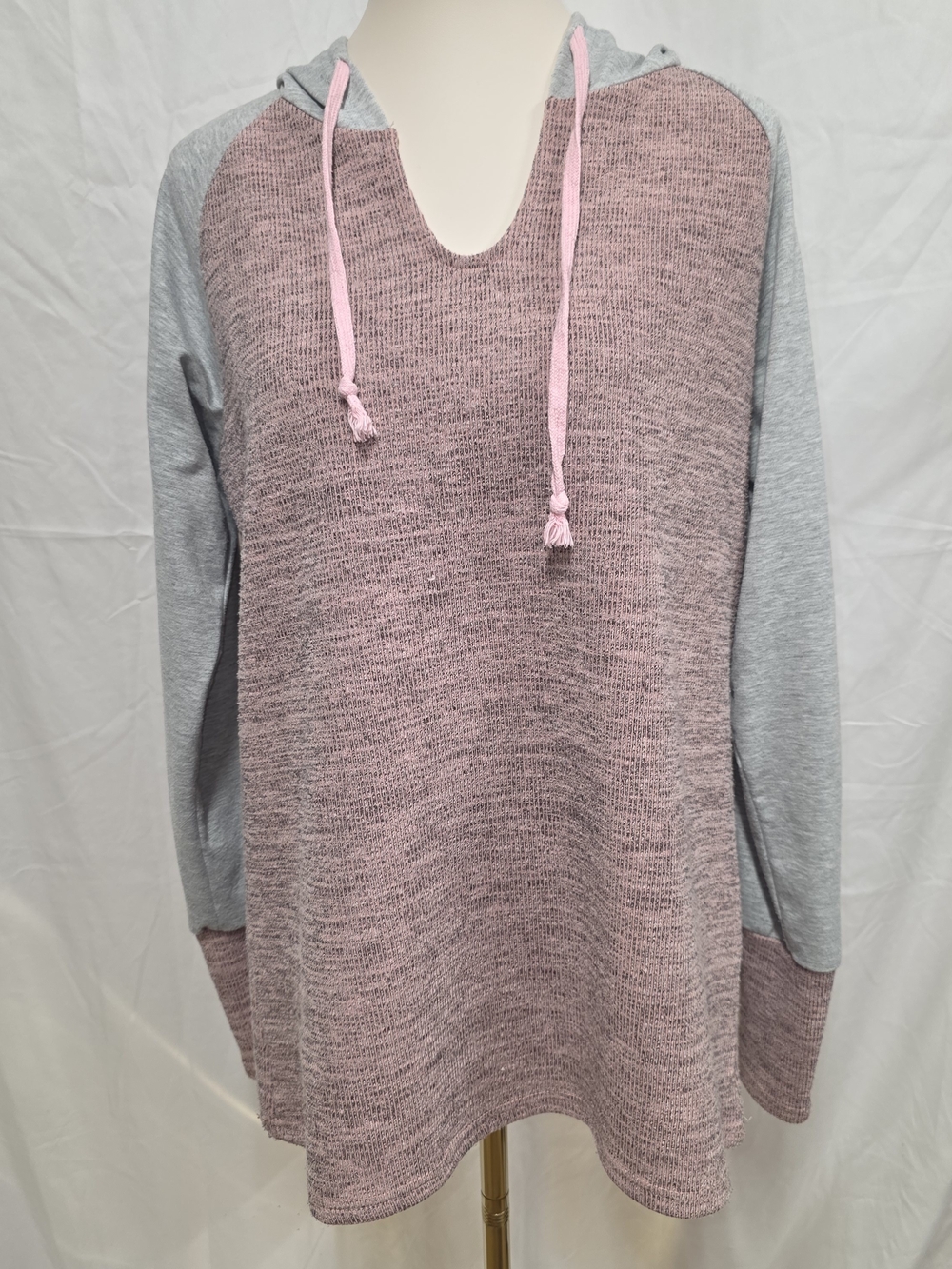 AUDATE Pink Knit Top with Light Gray Accents Hoodie Size Large